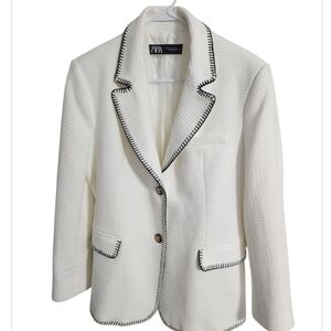 NWOT. Zara Seamed Straight Cut Blazer Sz XL Oyster White With Black Trim